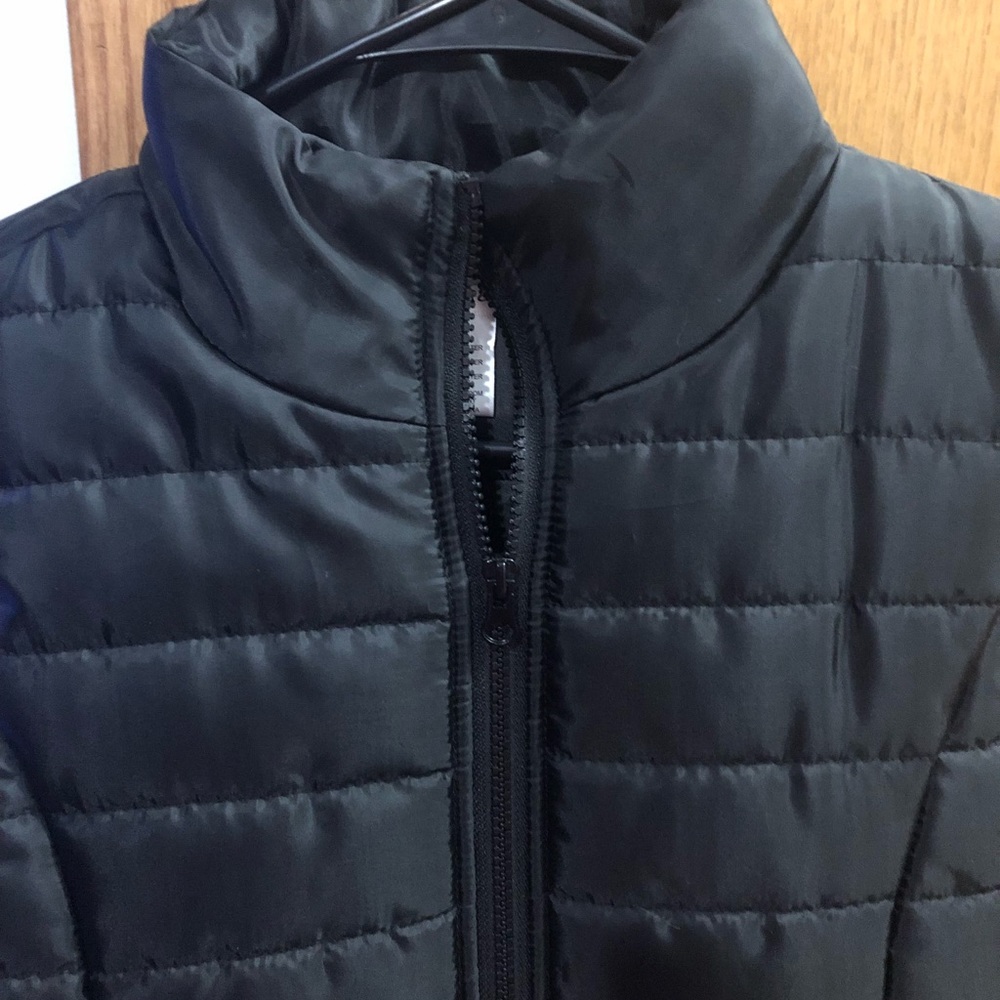 Black puffy vest - Picture 3 of 3
